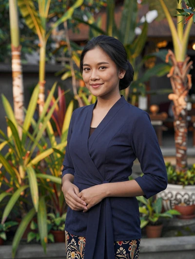 Ayu, 36, elegant Indonesian Javanese woman from Semarang ready for lasting love